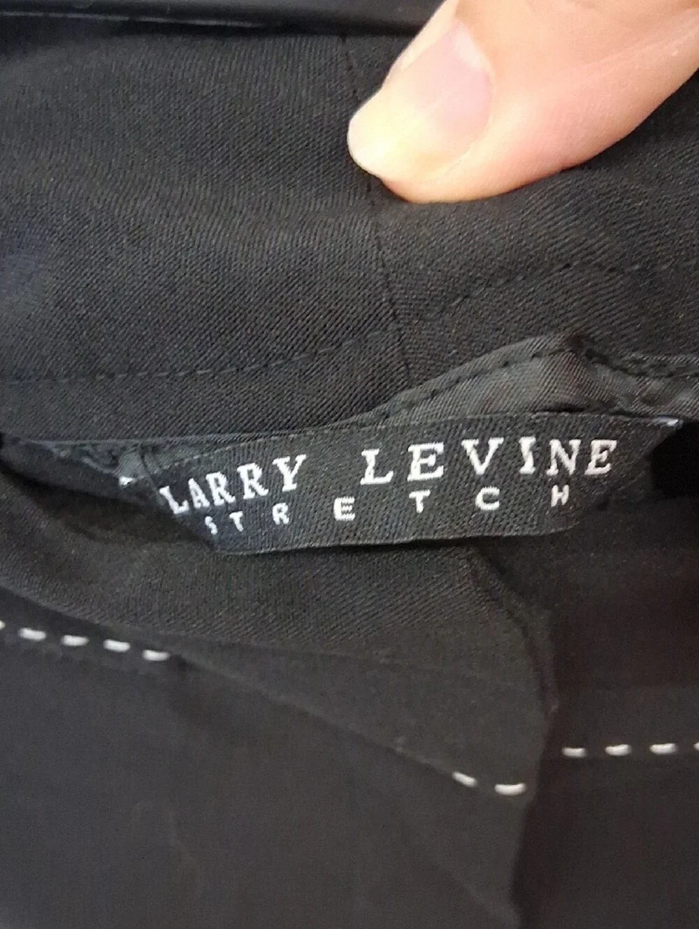 Larry Levine Black Cropped Dress Pants with Button Trim